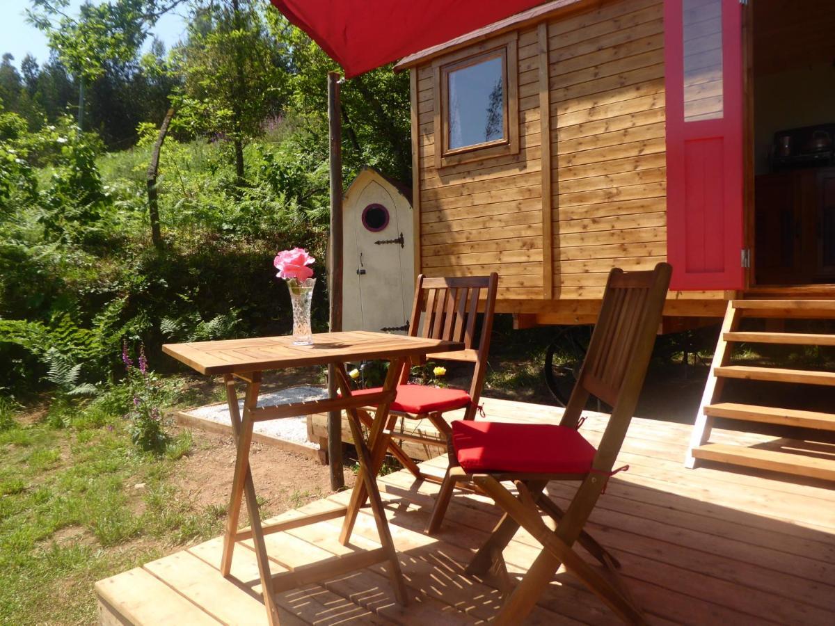 Rosa The Cosy Cabin - Gypsy Wagon - Shepherds Hut, River Views Off-Grid Eco Living เปโดรเกา กรันเจ ภายนอก รูปภาพ